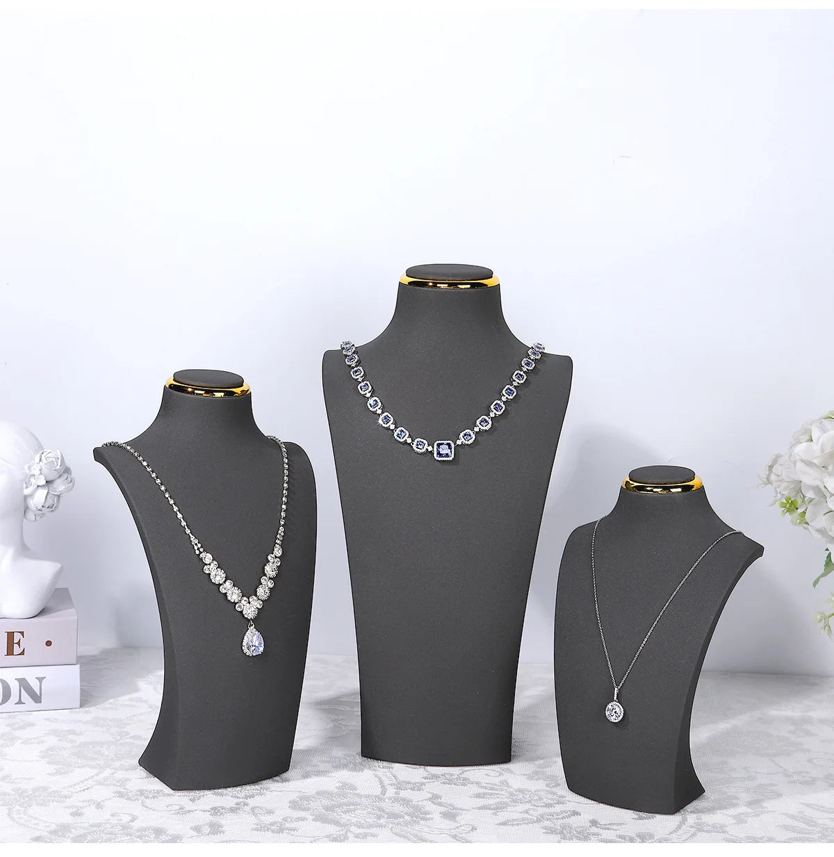 Présentoir Collier Buste Simili Cuir Doré