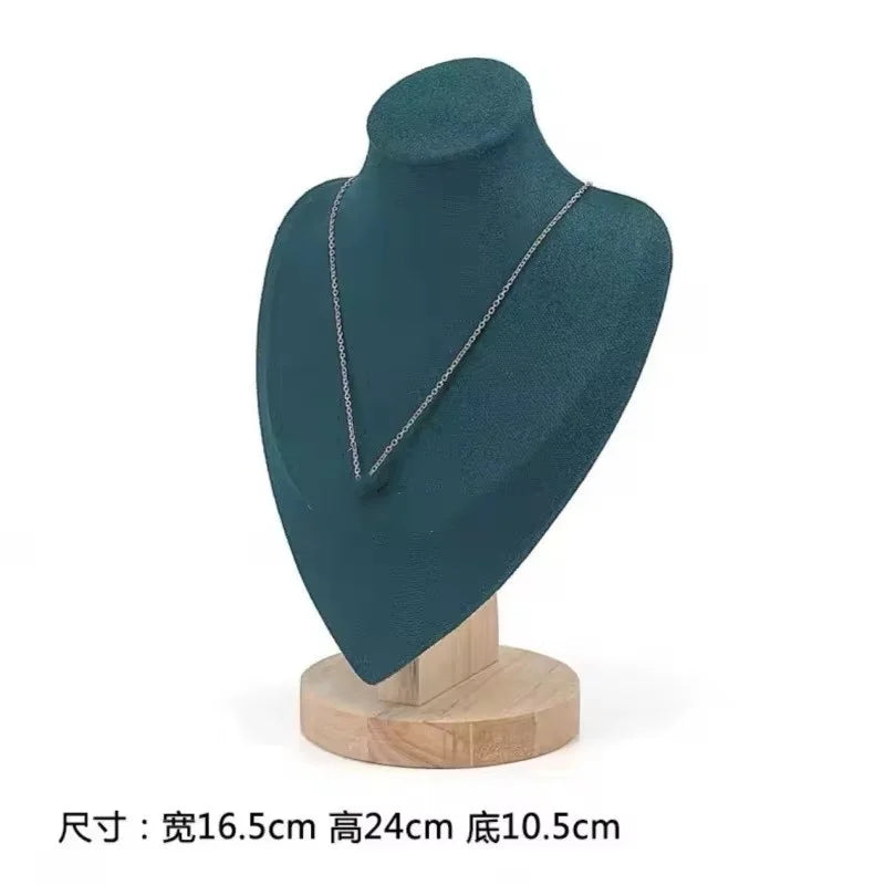Buste Collier Bois Massif Portrait