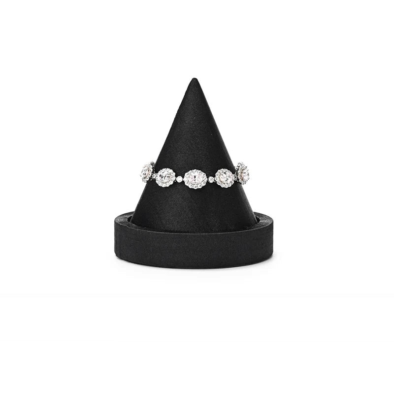 Présentoir bracelet cône – cône noir avec bracelet de cristaux