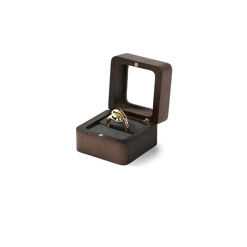 Boîte à bague en bois à fenêtre – 1 bague, intérieur gris