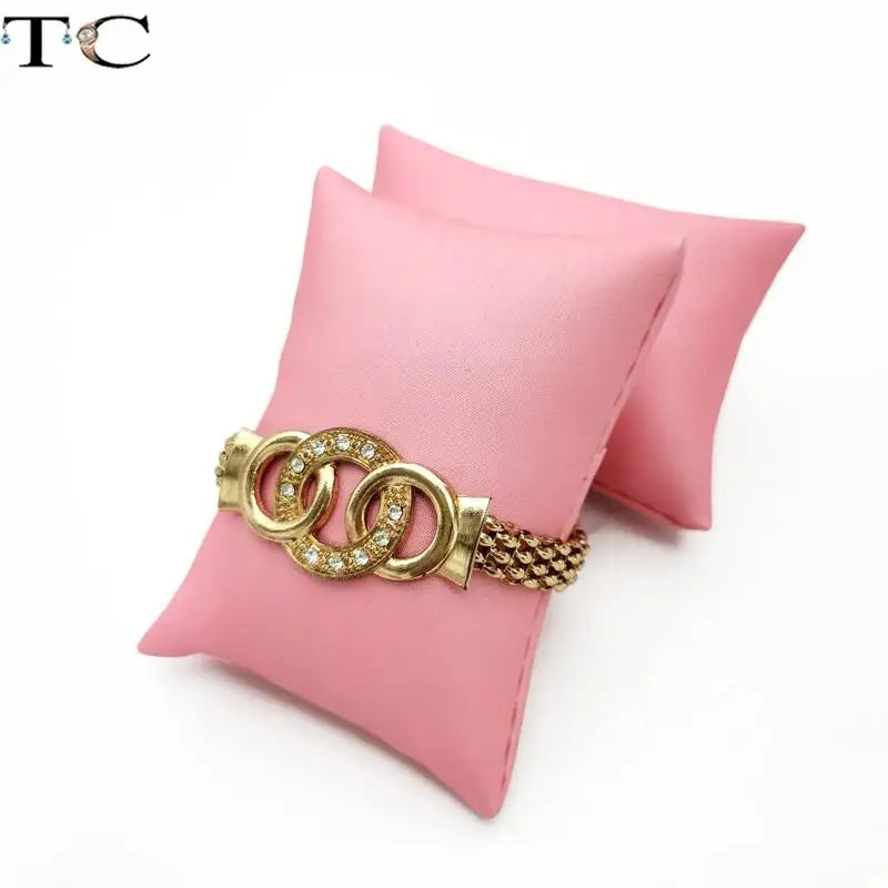 Coussin Présentoir Cuir Rose Montre Bracelet