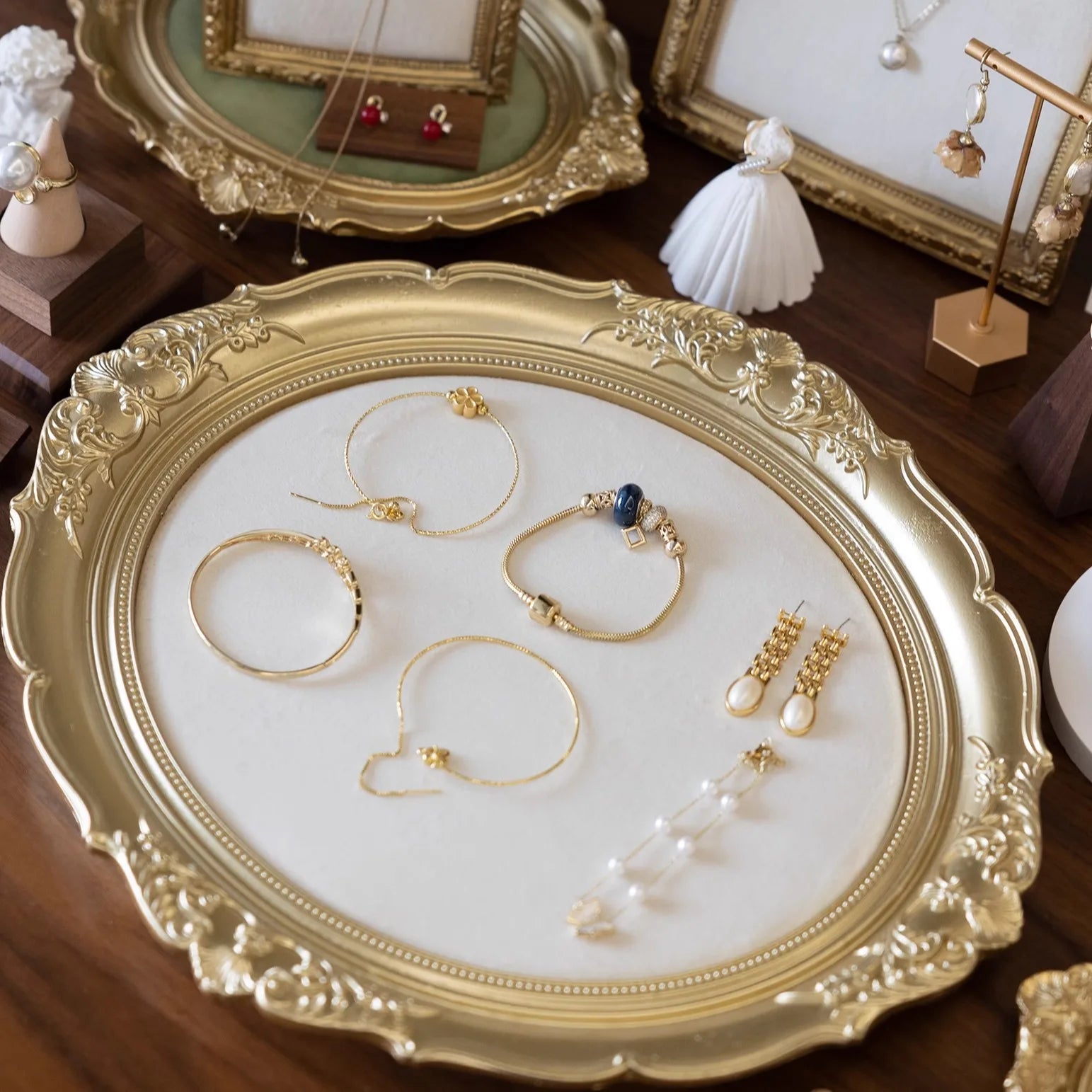 Présentoir Bijoux Velours Suspendu Vintage