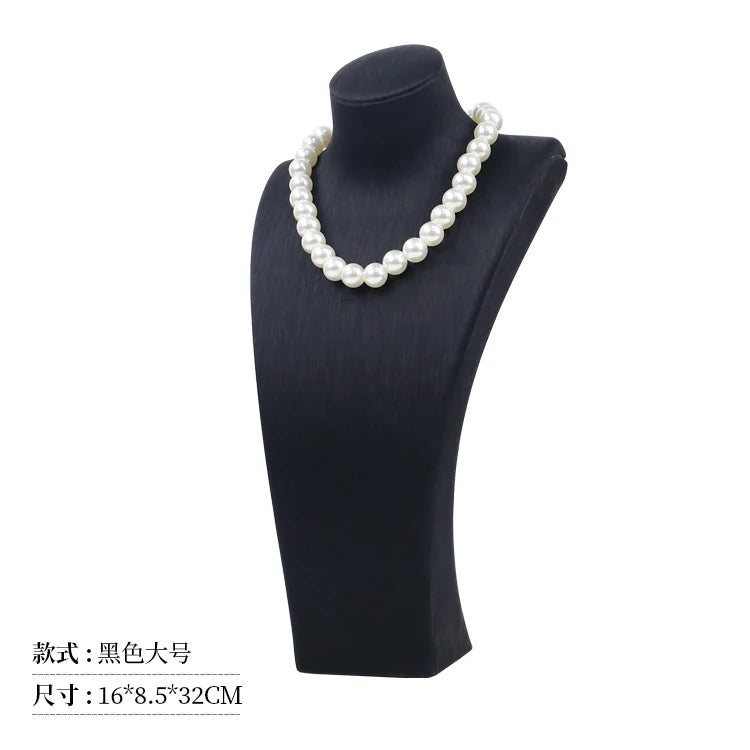 Buste Cou Cuir Blanc Mannequin Pendentif