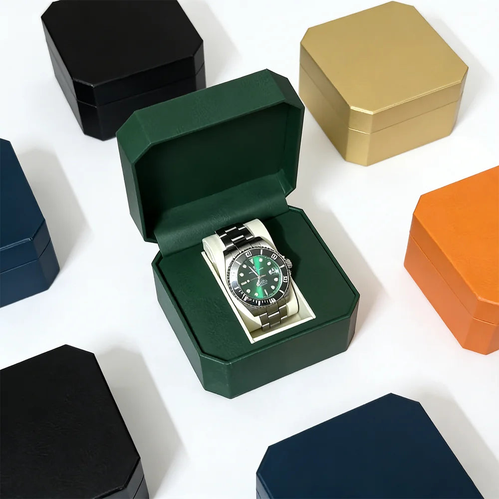 Étui Montre Cuir Voyage Élégant Présentation