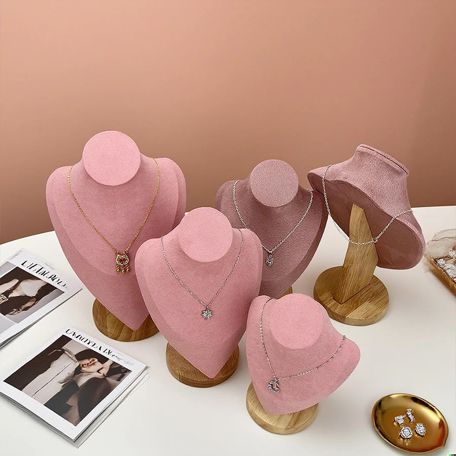 Buste Cou Cuir Rose Portrait Vitrine