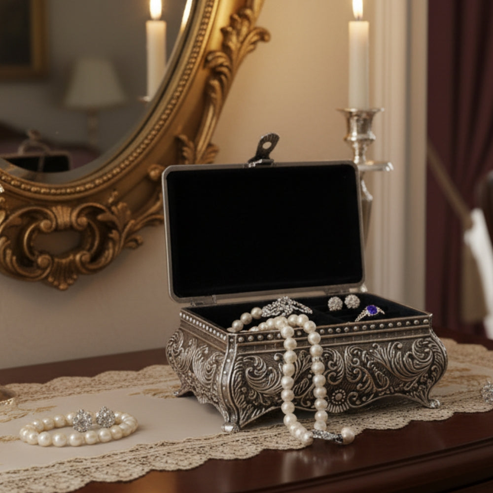 Boîte Bijoux Métal Sculpté Gothique Velours