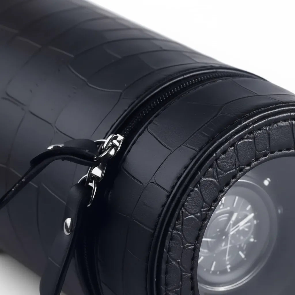 https://cdn.shopify.com/s/files/1/0774/4372/7708/files/remontoir-automatique-caiman-1-montre-1-finition.webp?v=1771350821