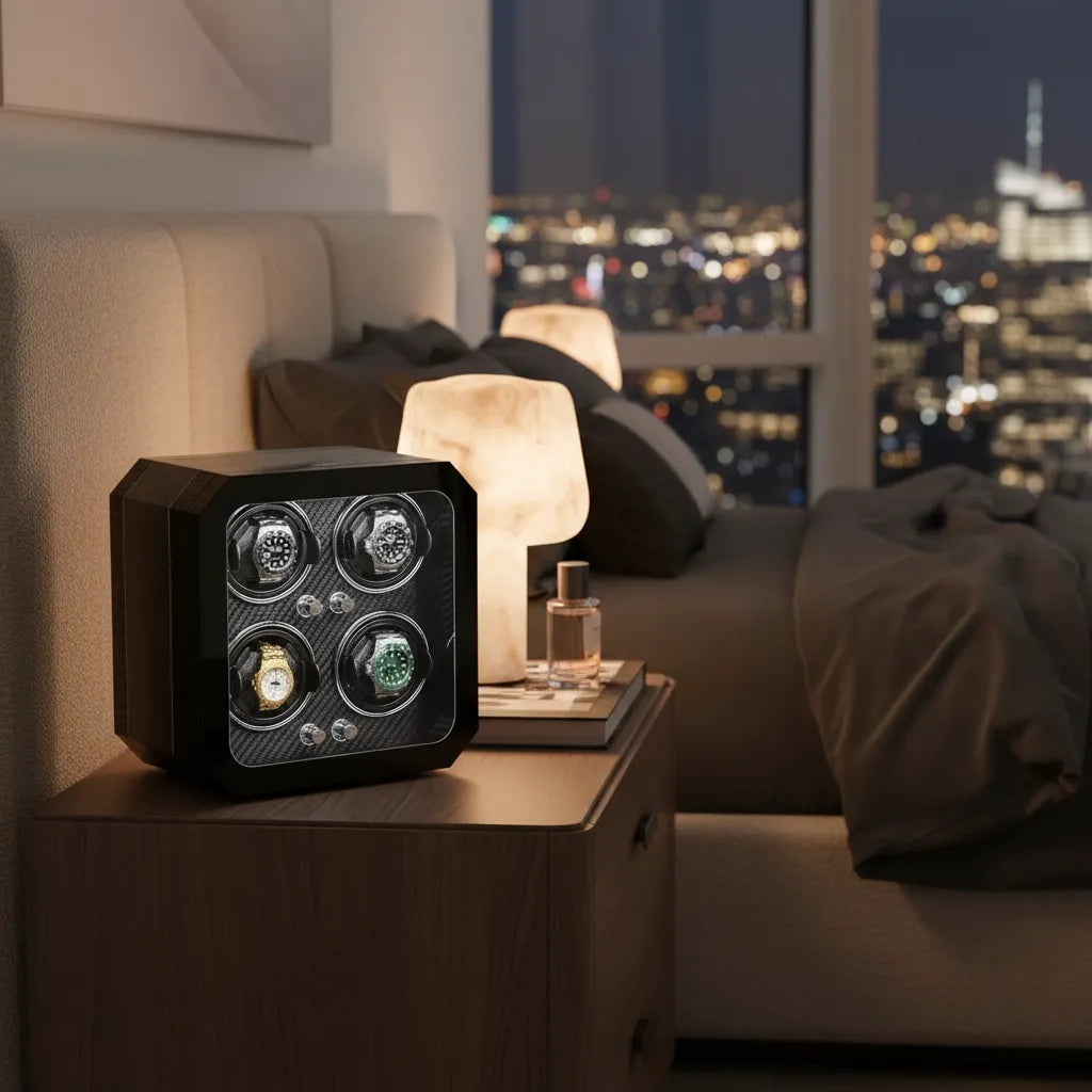 https://cdn.shopify.com/s/files/1/0774/4372/7708/files/remontoir-automatique-nuitfibre-4-montres-1-chambre.webp?v=1771000466