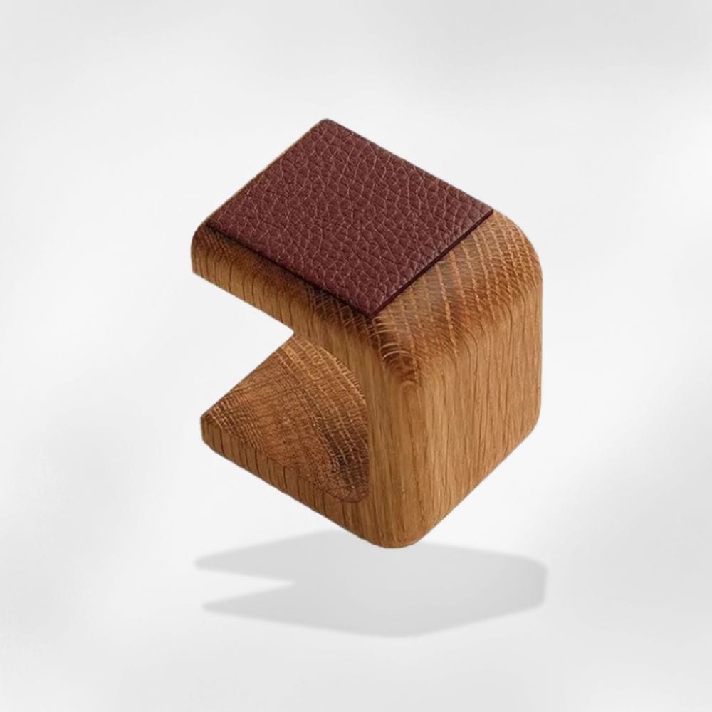 https://cdn.shopify.com/s/files/1/0889/8084/8989/files/royalcoffer-bois-presentoir-montre-br-royalcuir-58640362799453.jpg?v=1727897772