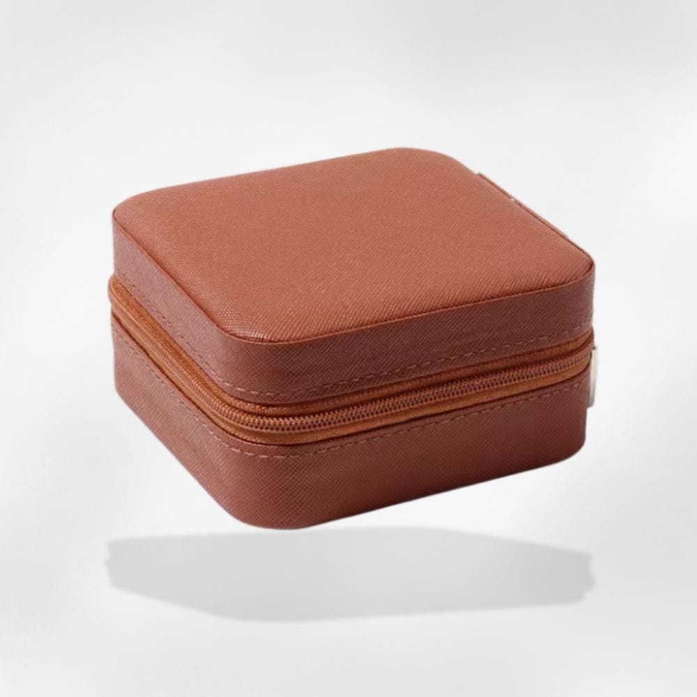 https://cdn.shopify.com/s/files/1/0889/8084/8989/files/royalcoffer-marron-boite-a-bijoux-br-mini-boite-a-bijoux-58489903219037.jpg?v=1727895792