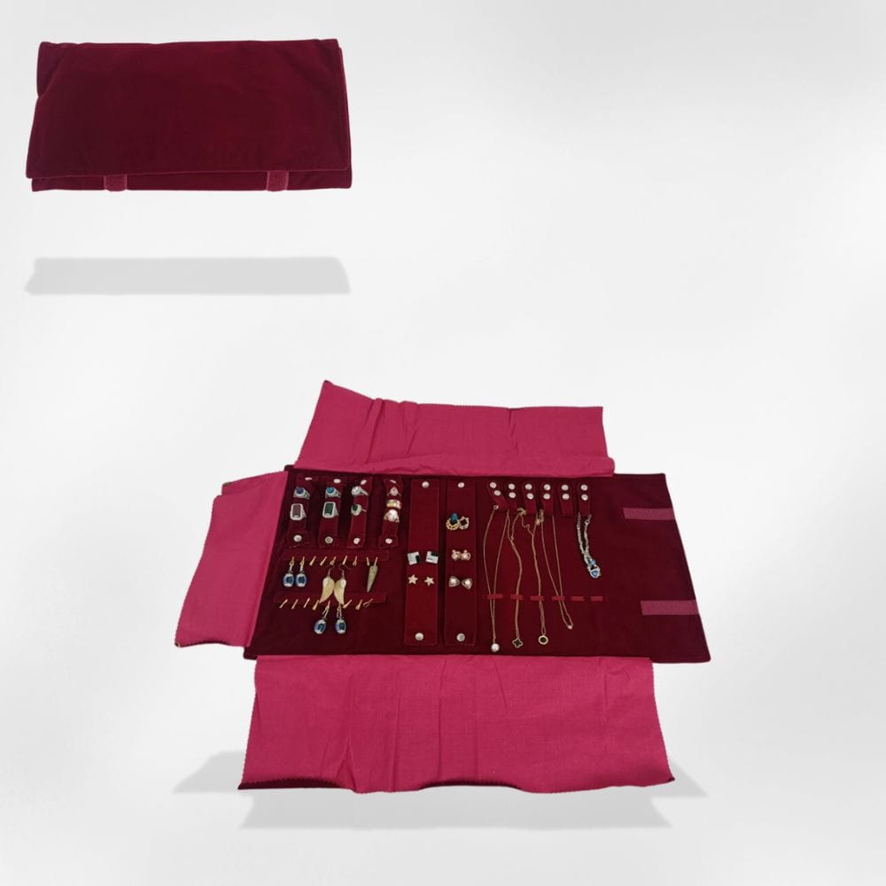 https://cdn.shopify.com/s/files/1/0889/8084/8989/files/royalcoffer-rose-boite-a-bijoux-br-tissu-71595725750621.jpg?v=1733069274