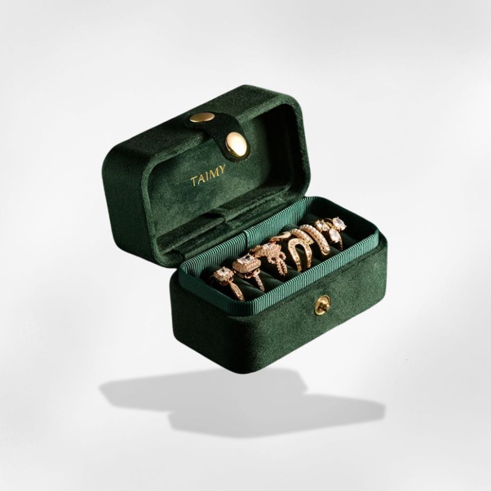 https://cdn.shopify.com/s/files/1/0889/8084/8989/files/royalcoffer-vert-kaki-boite-a-bijoux-br-bague-58413073727837.jpg?v=1727895081